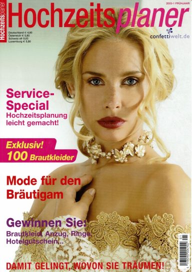 Cover des Hochzeitsplaner-Magazins mit einer Braut in eleganter Kleidung und auffälligem Make-up.